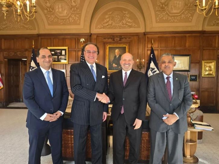 Aurangzeb, Lutnick discuss boosting Pakistan–US trade, investment