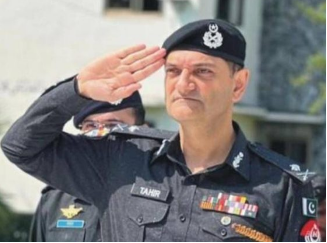 IG Balochistan Tahir Pays Tribute to 1,115 Martyred Police Personnel