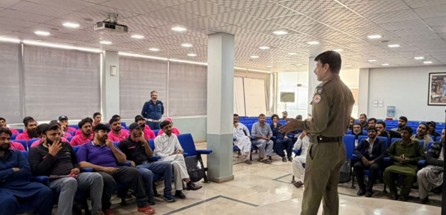 Rawalpindi Traffic Police Hold Security Session for Online Riders, Couriers