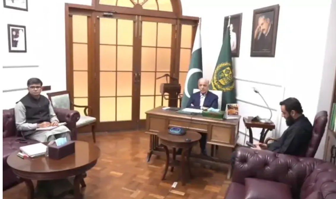 PM Shehbaz Directs Strategy to Export Surplus Food Items to Gulf Countries