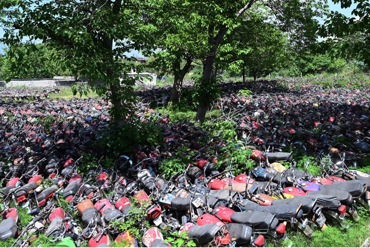 Graveyards of Mobility