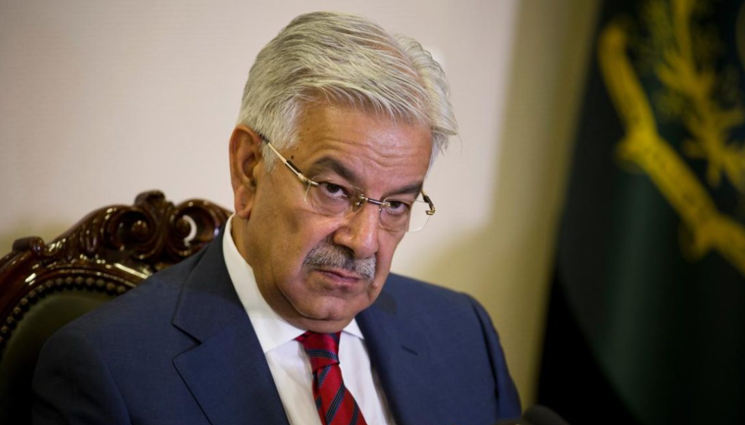 Khawaja Asif Alleges LESCO Staff Took Rs 80,000 for Transformer Repair Without Issuing Receipt