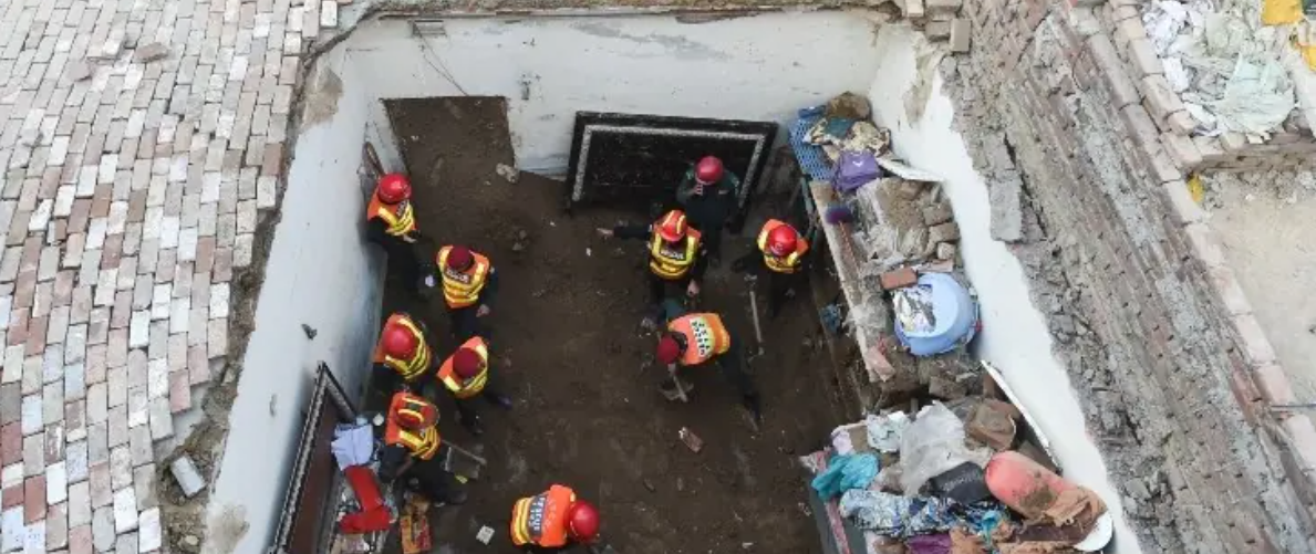 14 Children Killed in Lahore Tuition Centre Roof Collapse; Probe Underway
