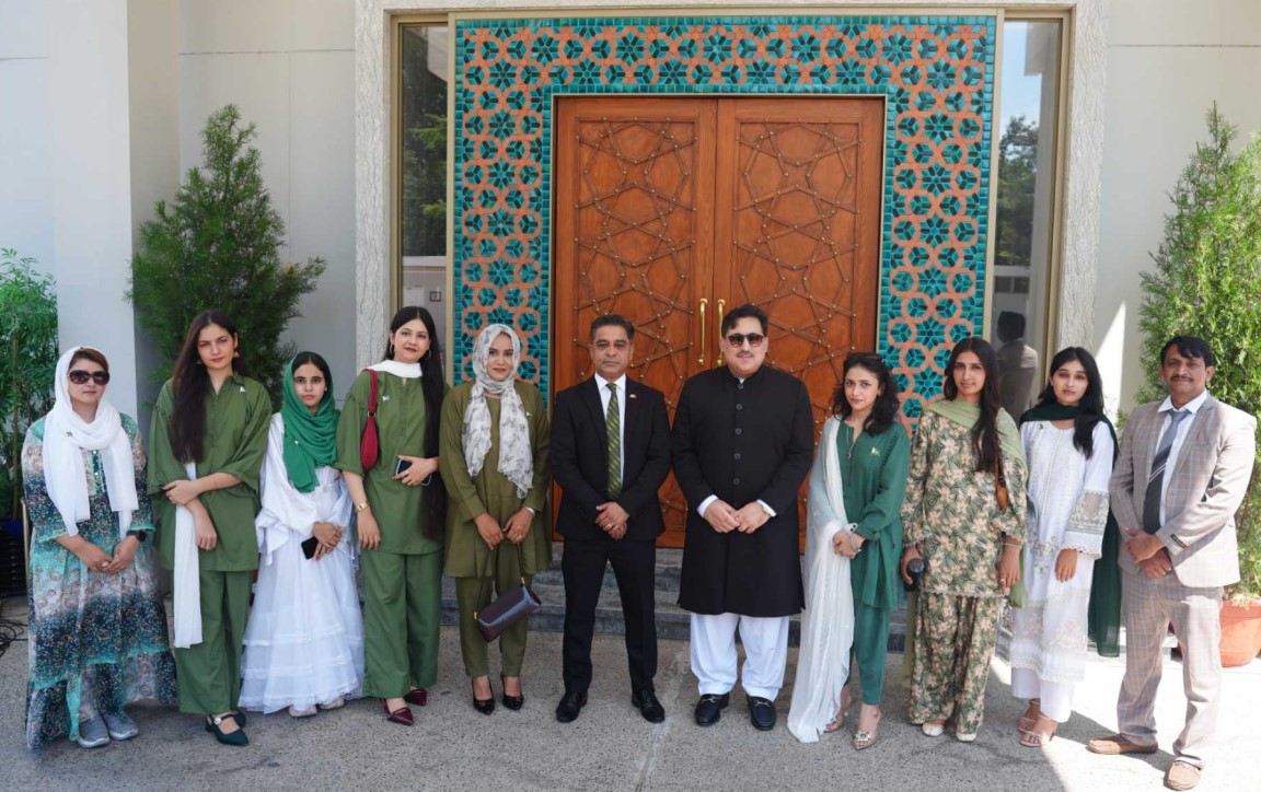 Pakistani Students Explore Beijing’s Diplomatic, Cultural, Media Landmarks