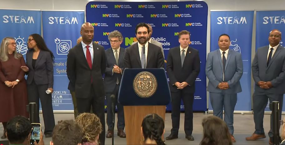 New York Puts Brakes on Classroom AI to Protect Children’s Thinking Skills