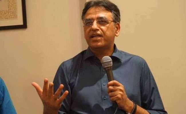 Poor Pakistanis Cut Food Consumption by 16% as Flour Prices Surge 81% Under Shehbaz Era: Asad Umar